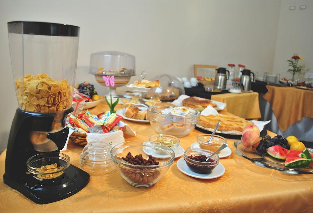 restaurant-cafeteria