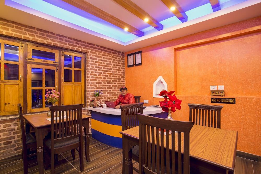 restaurant-cafeteria