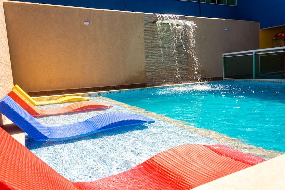 swimming pool spa