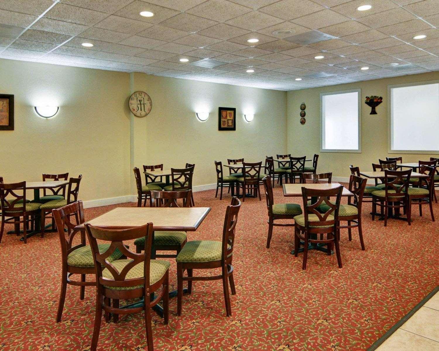 restaurant cafeteria