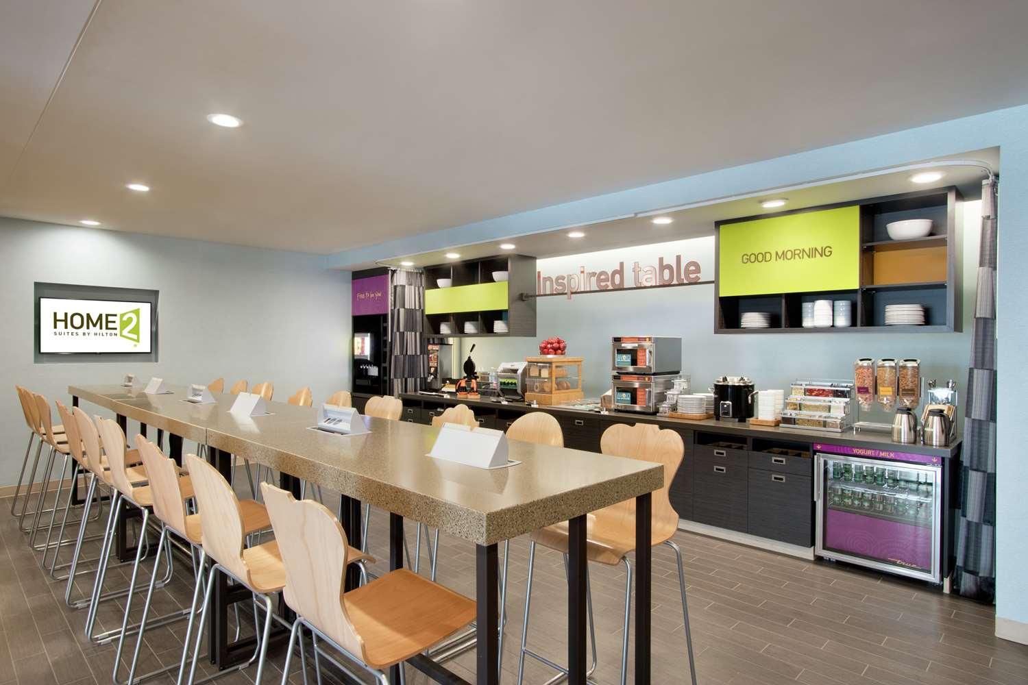 restaurant cafeteria