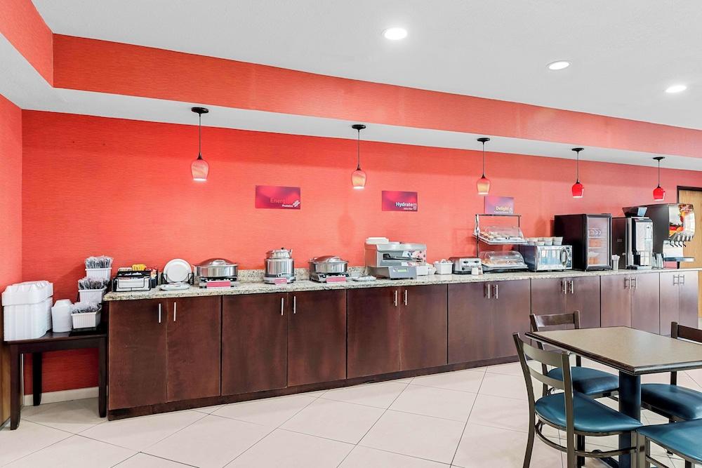 restaurant cafeteria