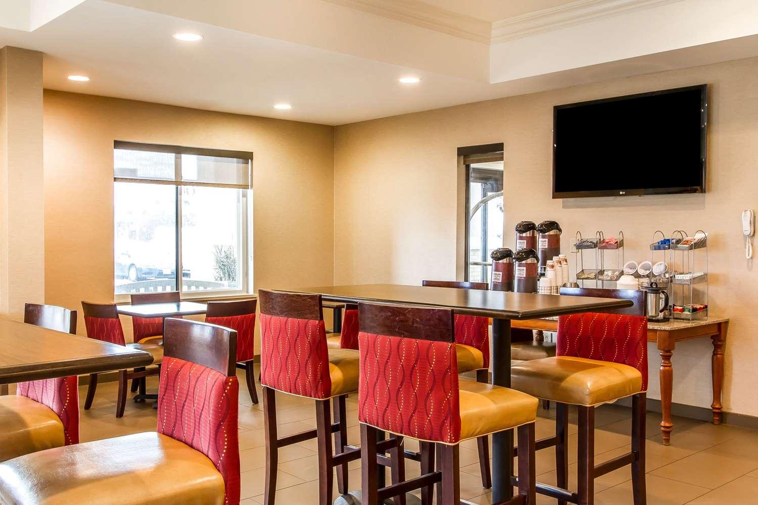 restaurant cafeteria