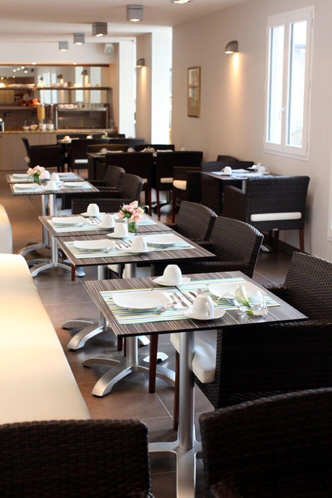 restaurant-cafeteria
