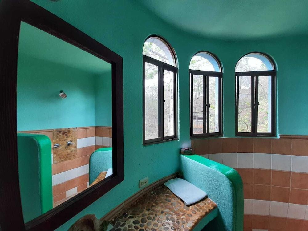swimming pool spa