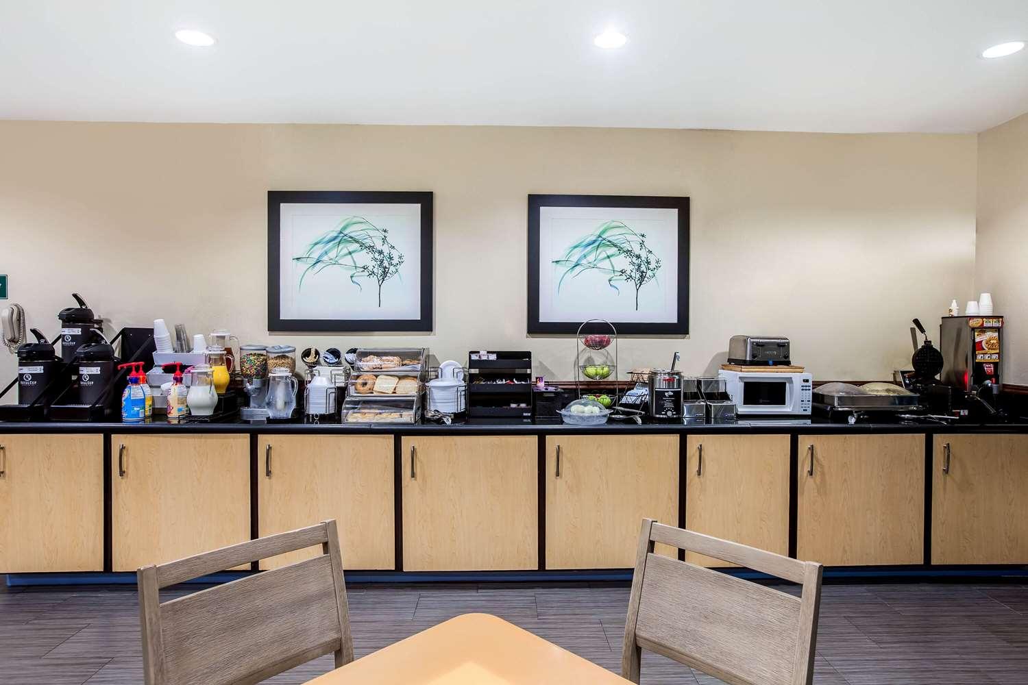 restaurant cafeteria