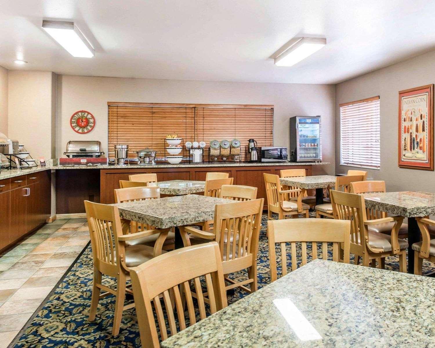 restaurant cafeteria