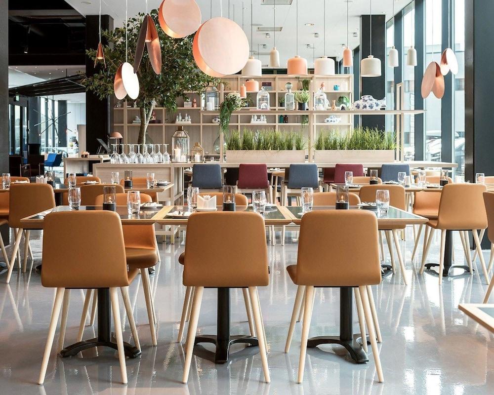 restaurant-cafeteria