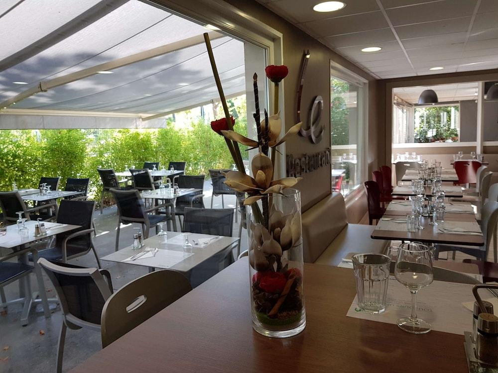 restaurant-cafeteria