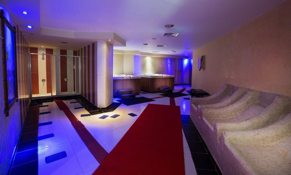 swimming pool spa