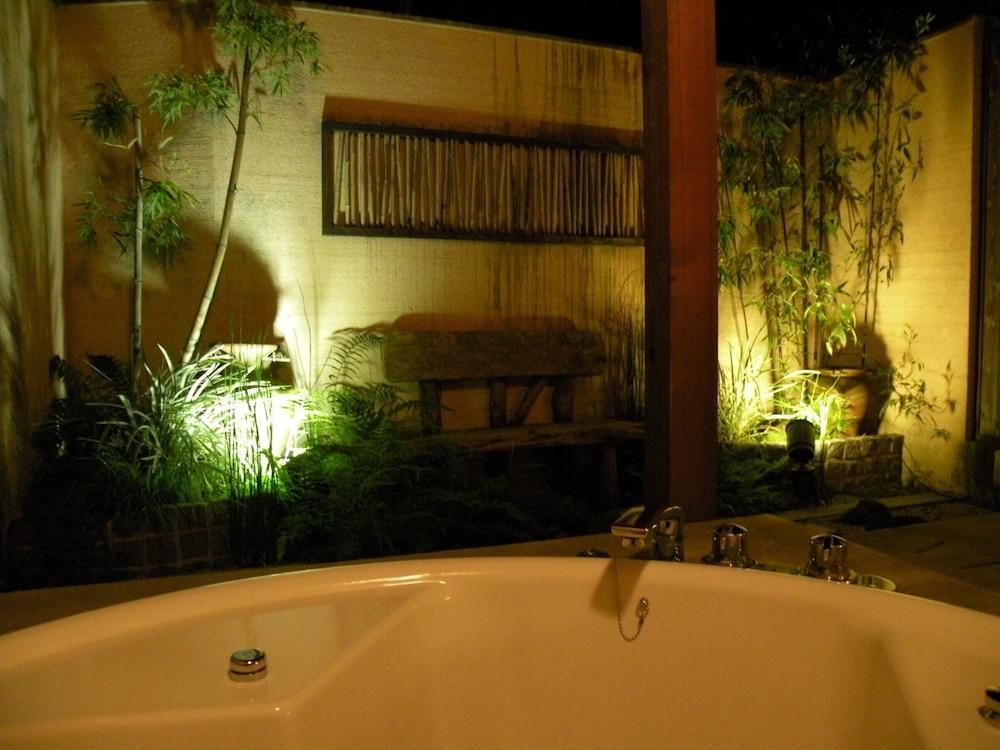 swimming pool spa