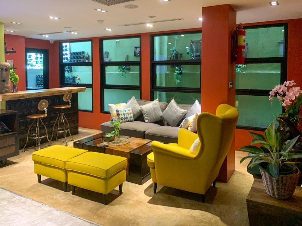 lounge
