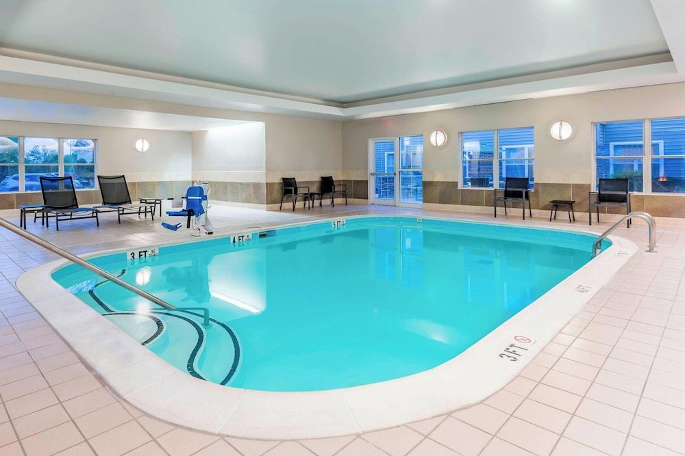 swimming pool spa