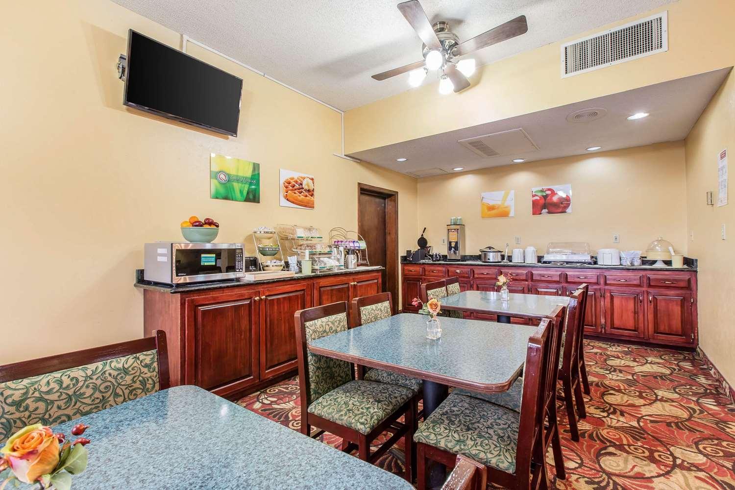 restaurant cafeteria