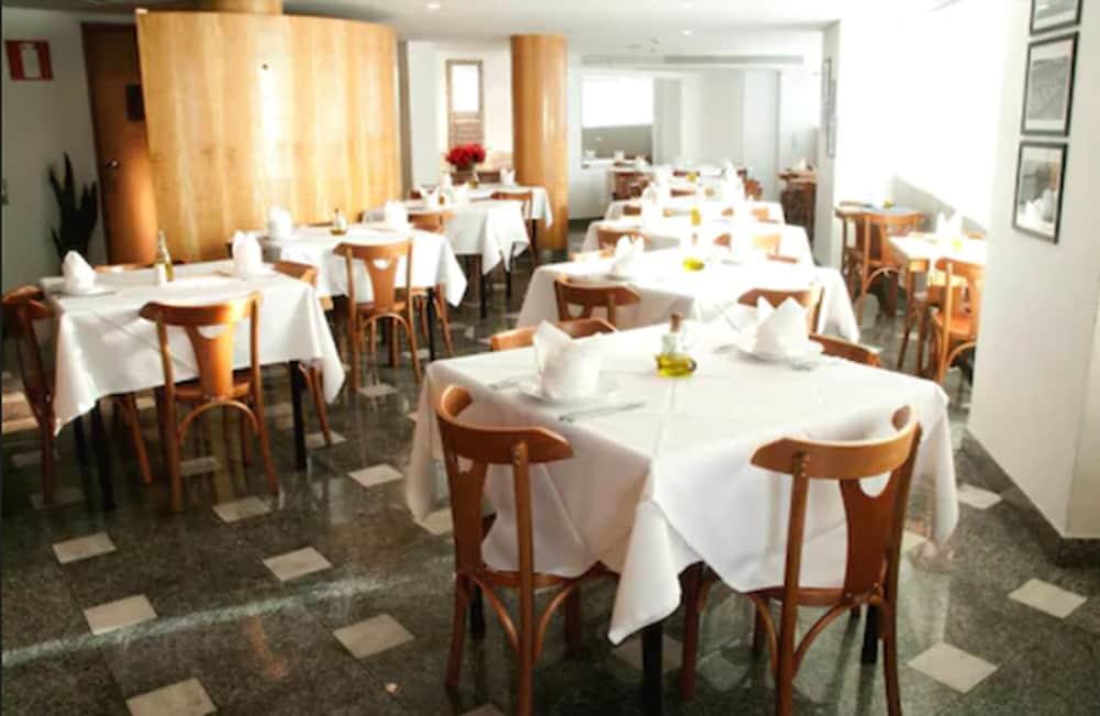 restaurant-cafeteria