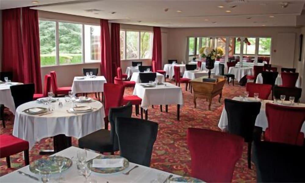 restaurant cafeteria
