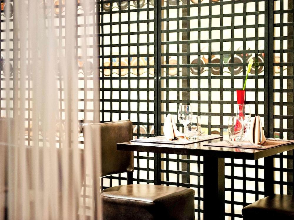 restaurant-cafeteria