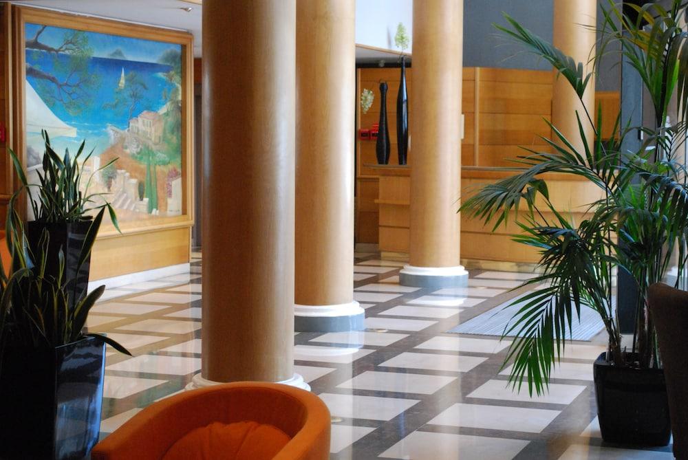 lobby