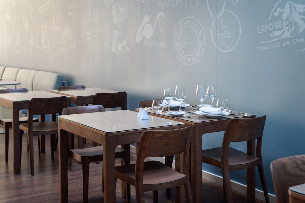 restaurant-cafeteria