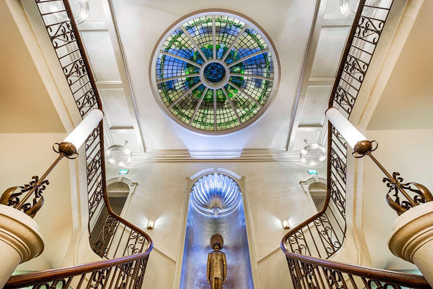 lobby