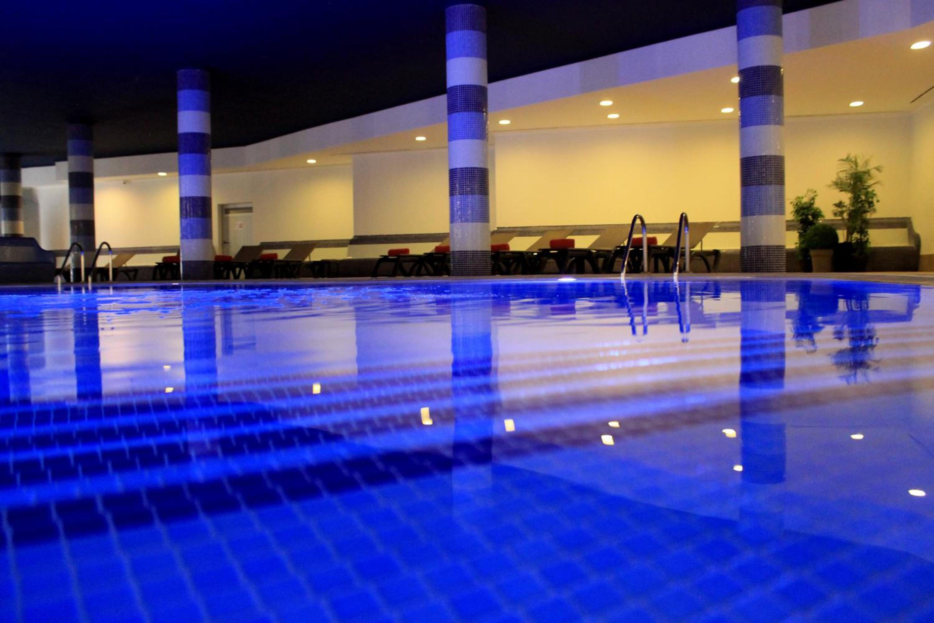 swimming pool spa