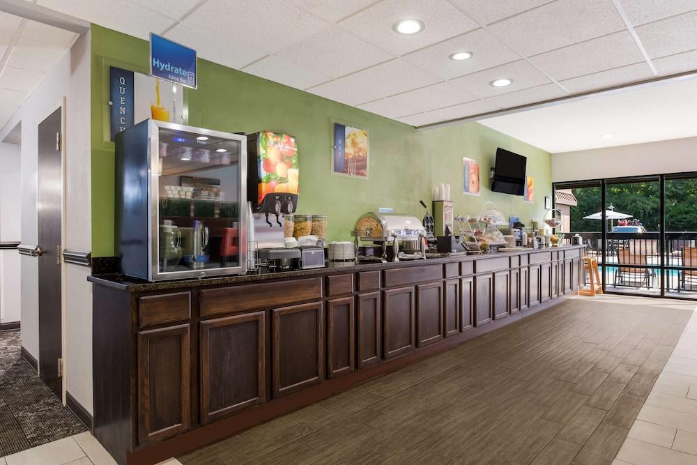 restaurant cafeteria