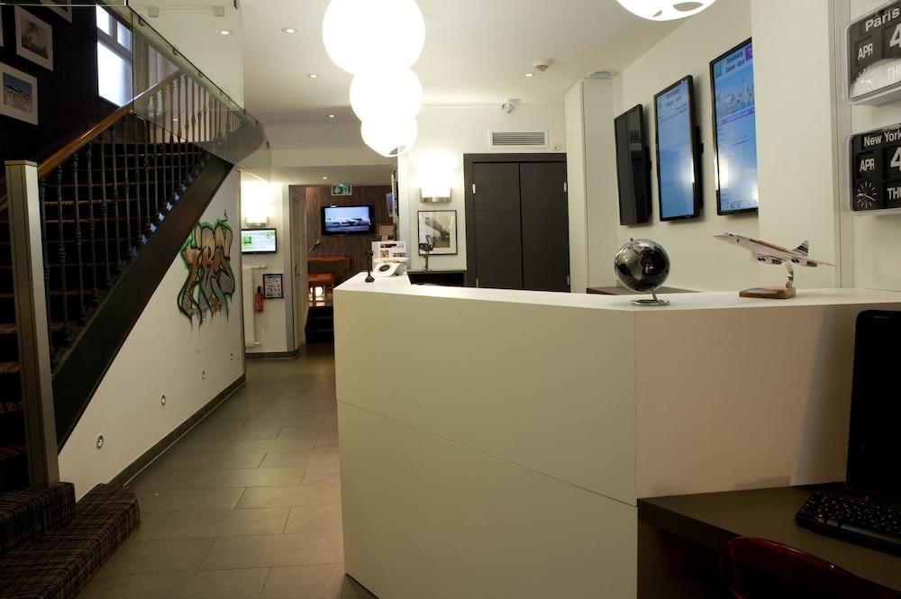lobby