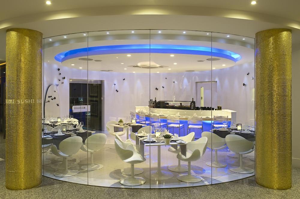 restaurant-cafeteria