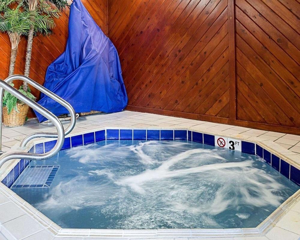 swimming pool spa