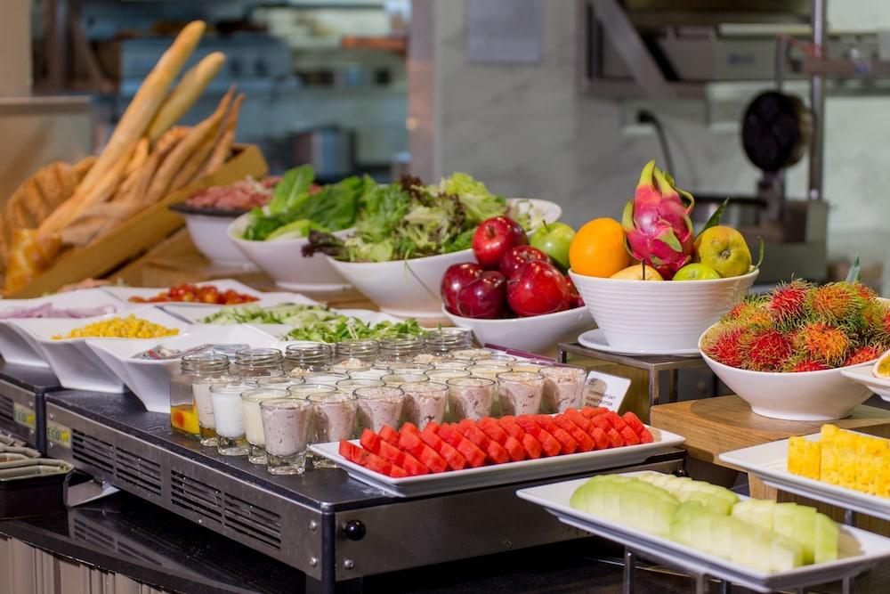 restaurant cafeteria