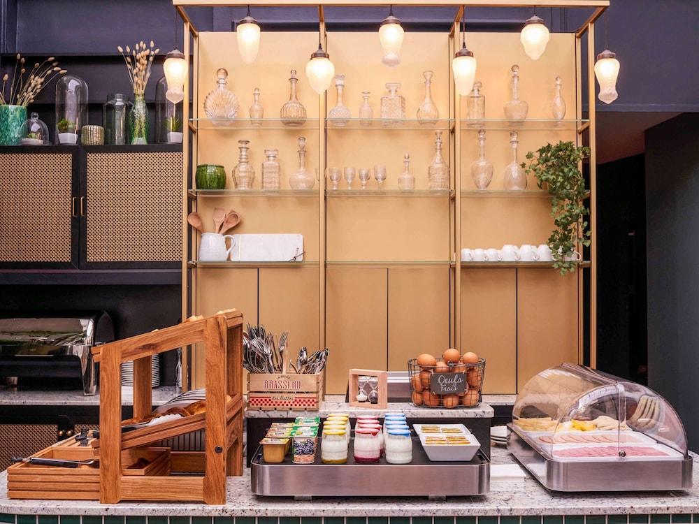 restaurant-cafeteria