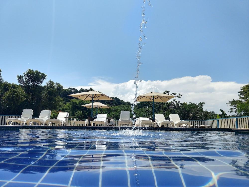 swimming pool spa