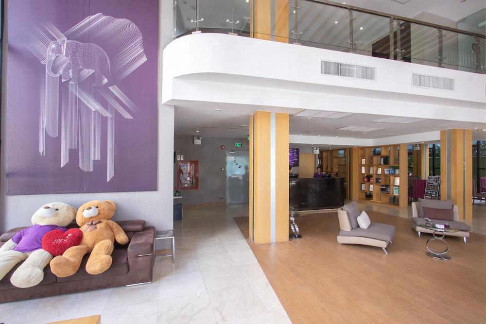 lobby