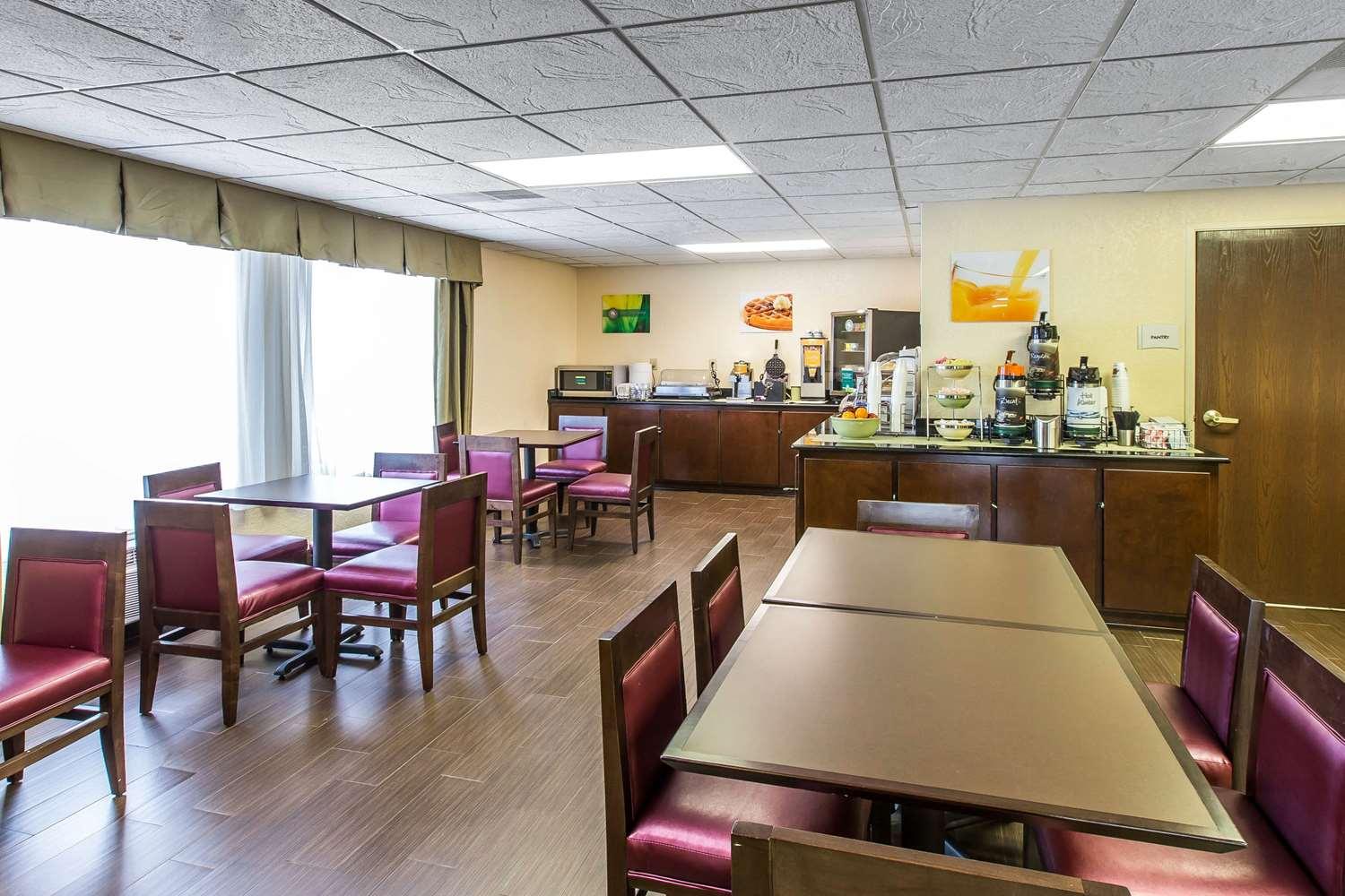 restaurant cafeteria