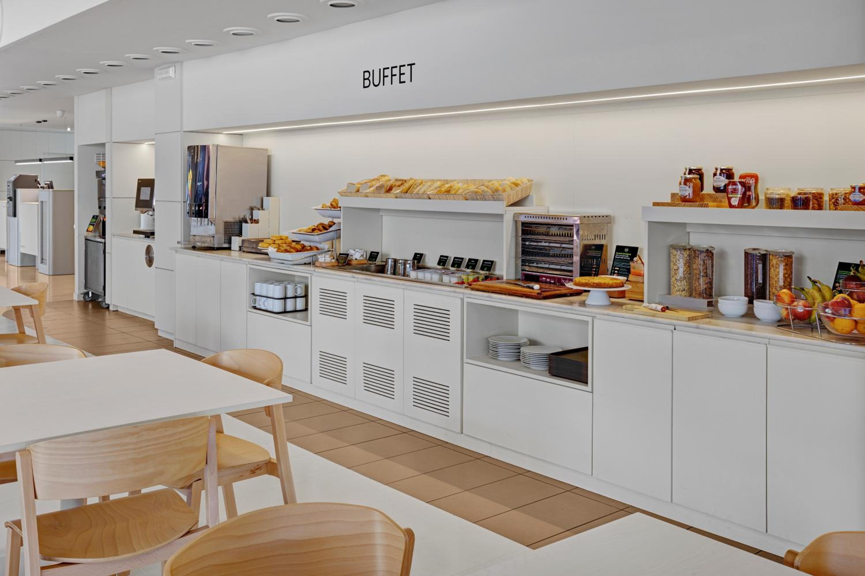 restaurant cafeteria