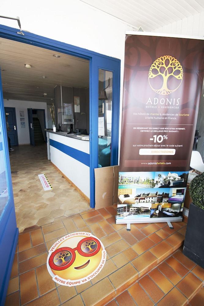 lobby