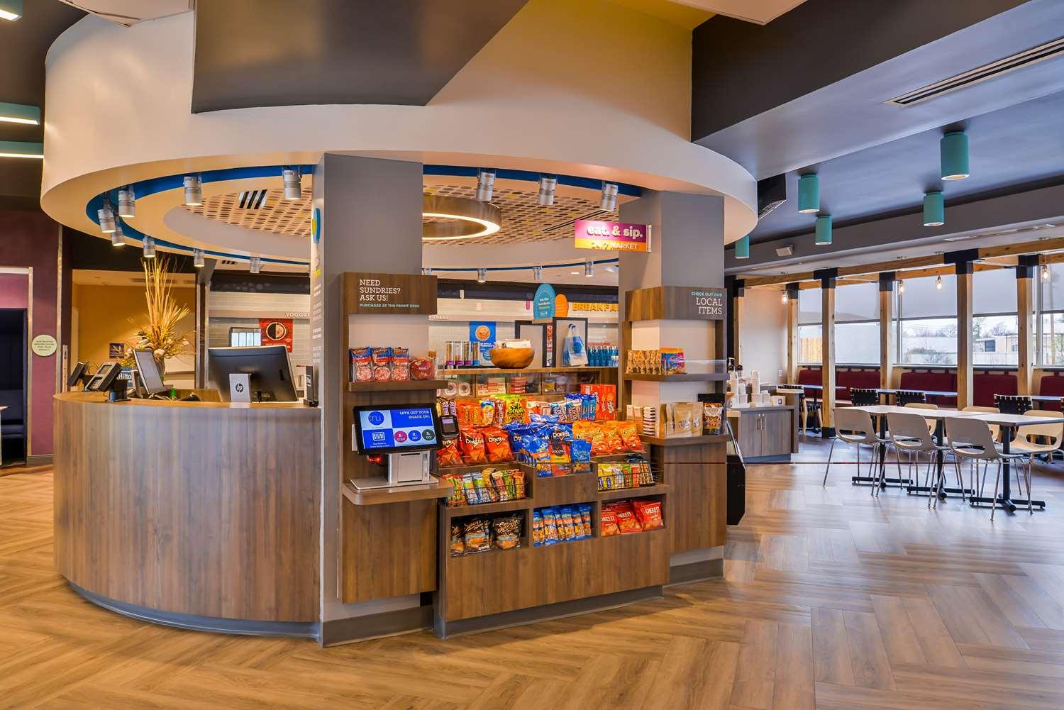 restaurant cafeteria