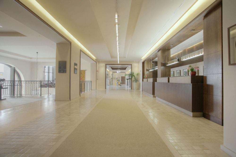 lobby