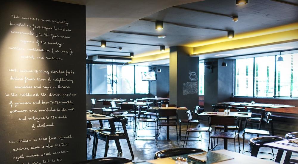 restaurant cafeteria