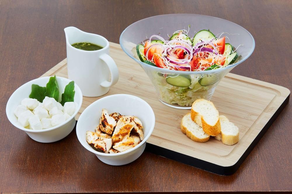 restaurant cafeteria