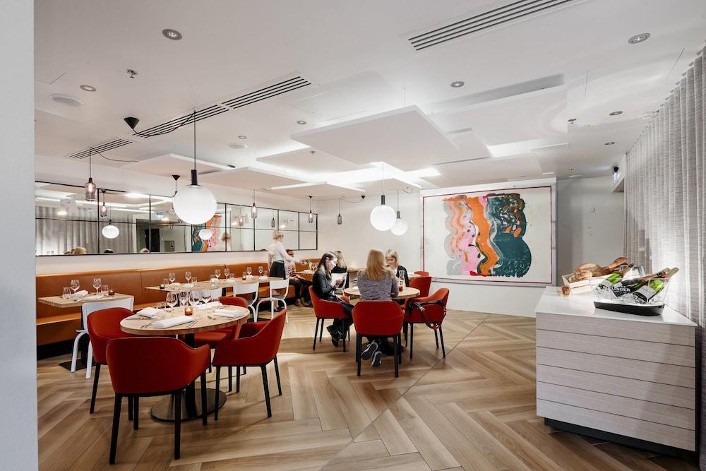 restaurant cafeteria