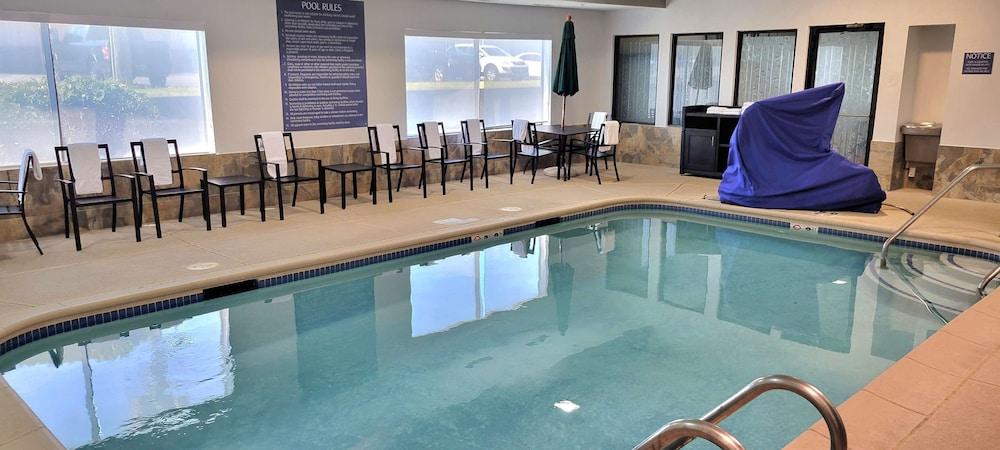 swimming pool spa