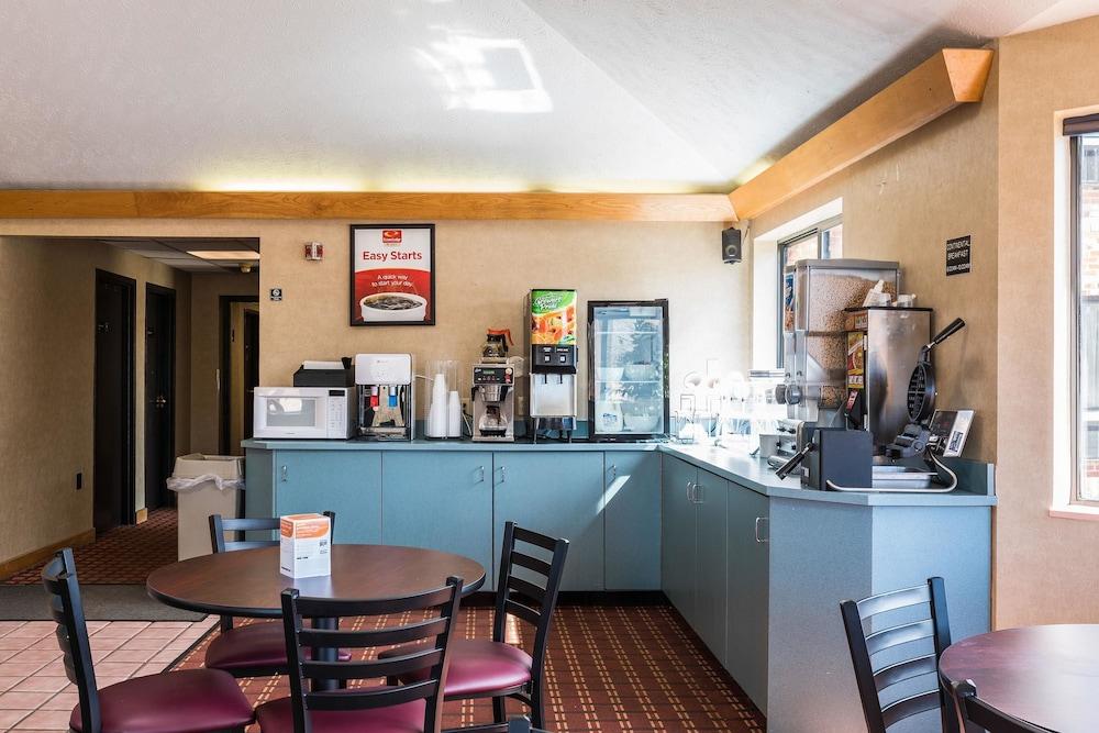 restaurant-cafeteria