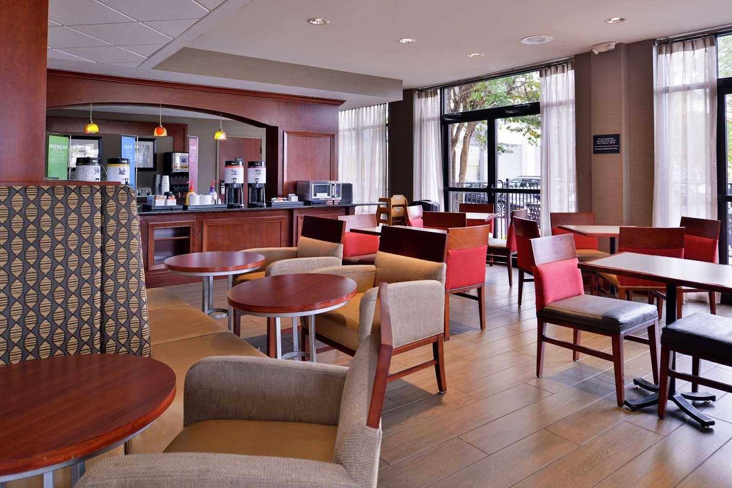 restaurant cafeteria