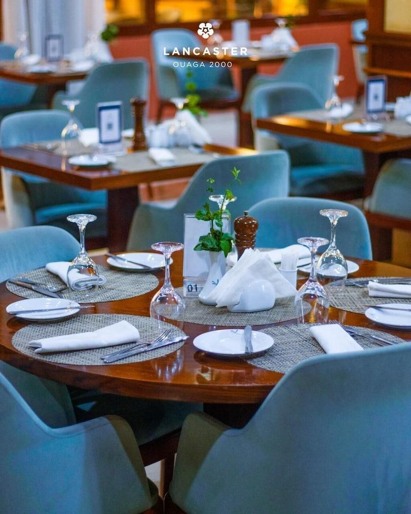 restaurant cafeteria