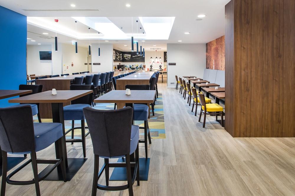 restaurant-cafeteria