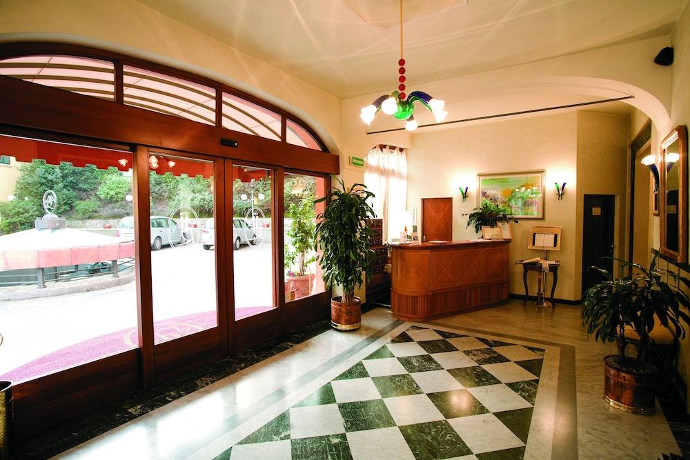 lobby