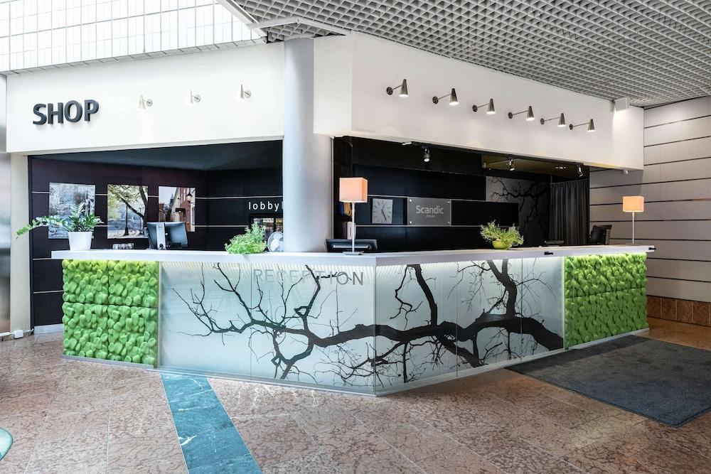 lobby