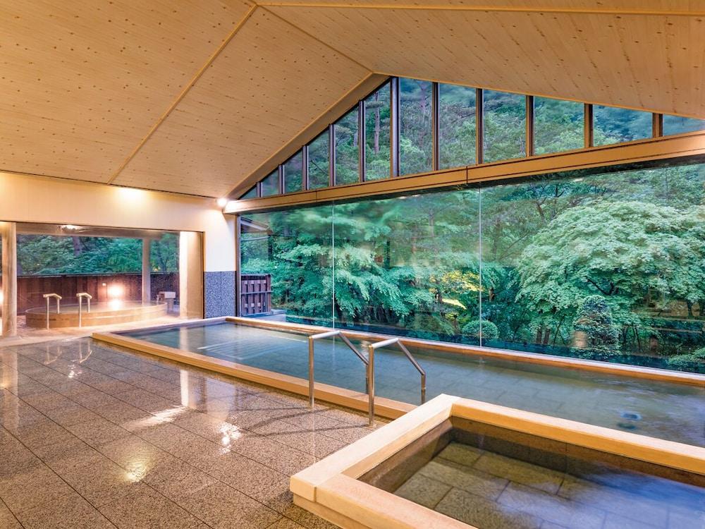 swimming pool spa