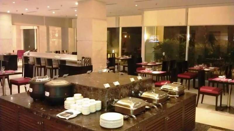restaurant cafeteria